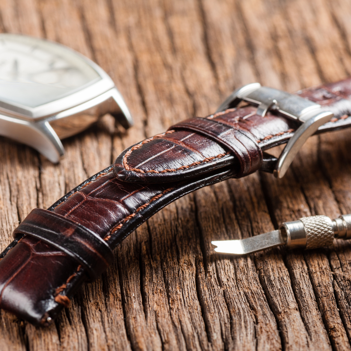 1. Timeless Elegance: Leather Watch Strap, the Perfect 3rd Anniversary Gift for Him