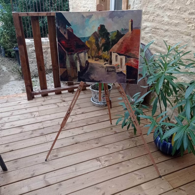 Easel with Adjustable Height