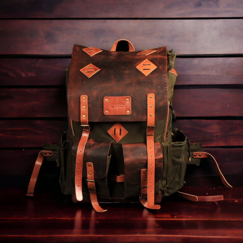 Personalized Hiking Backpack: Ideal Christmas Gifts for Parents Who Love Adventure